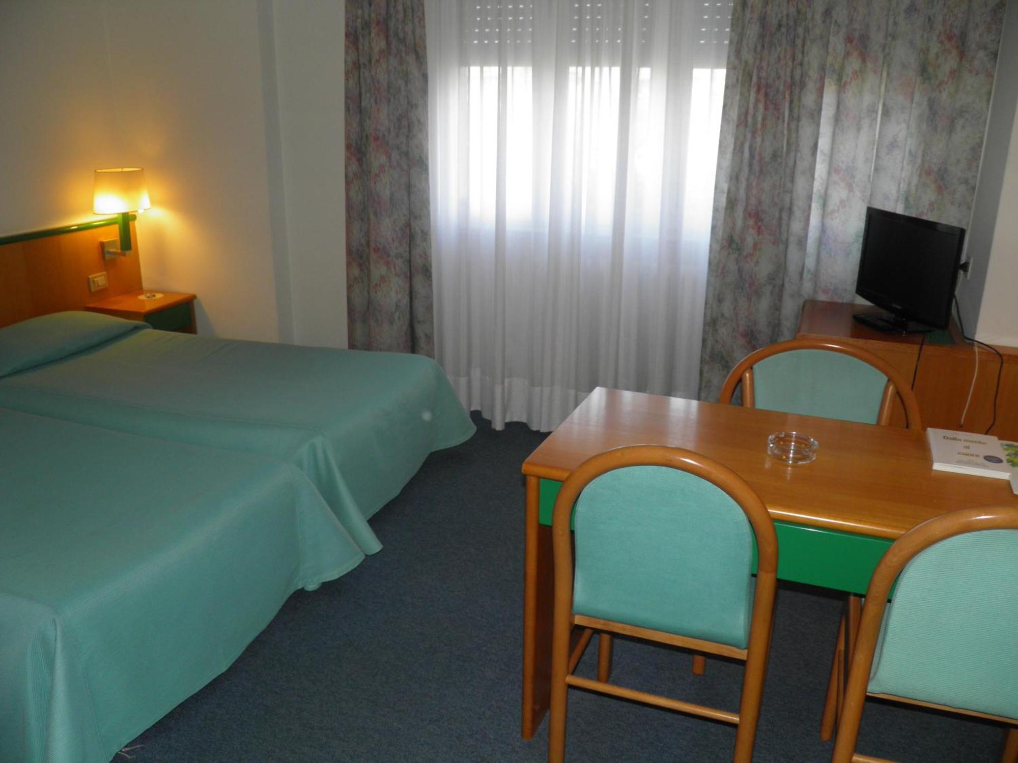 Hotel Ramoverde Borgomanero Extérieur photo