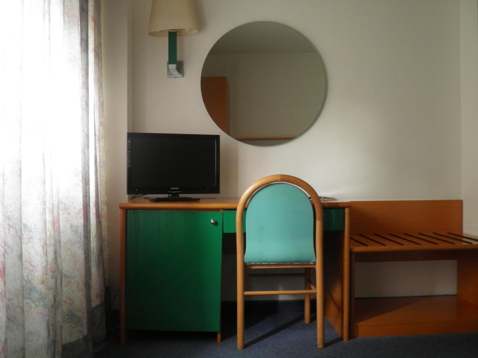 Hotel Ramoverde Borgomanero Extérieur photo