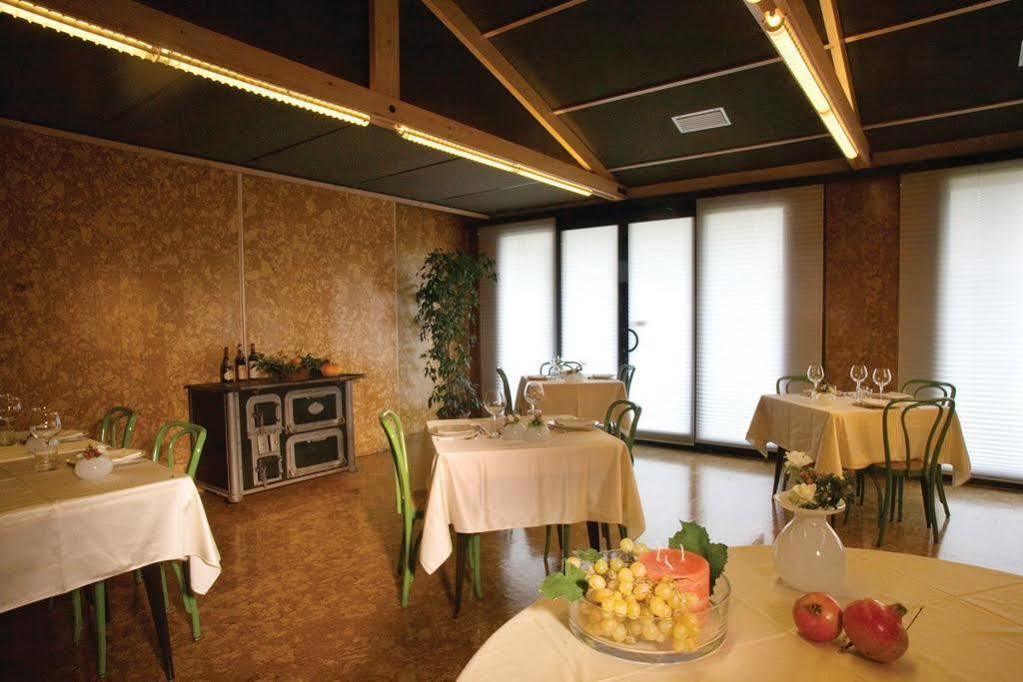 Hotel Ramoverde Borgomanero Extérieur photo